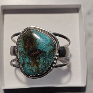 Large Vintage Navajo Sterling Silver & Turquoise Cuff Bracelet